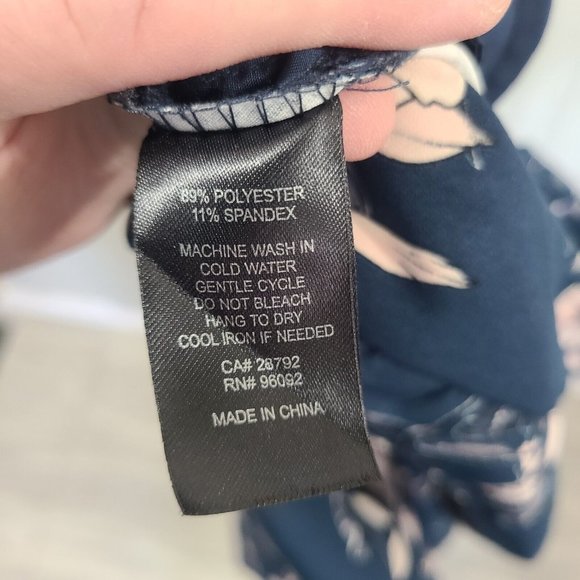 Cynthia Rowley Floral Pants Blue Style D2604 pull on - Picture 6 of 10